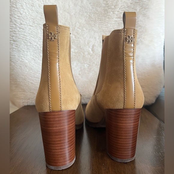 Tory Burch Stafford tan suede ankle boot - Picture 9 of 9